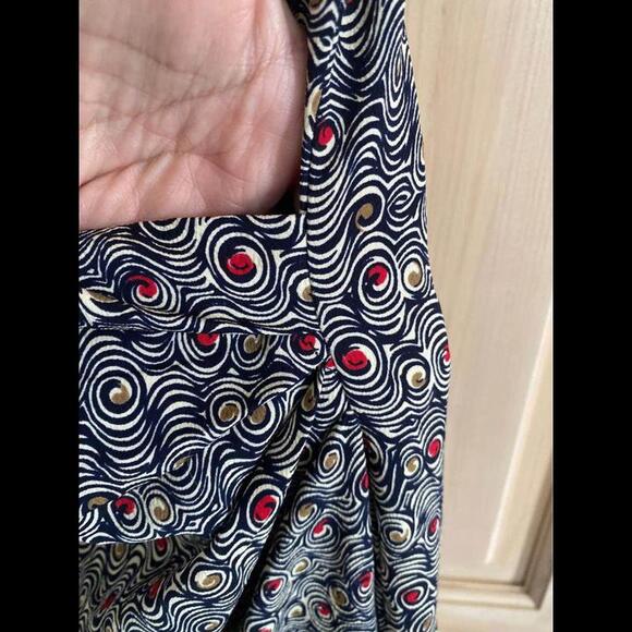 Women’s nearly new midi dress. 3/4 length. No tags-not sure of manufacturer. - Picture 5 of 8